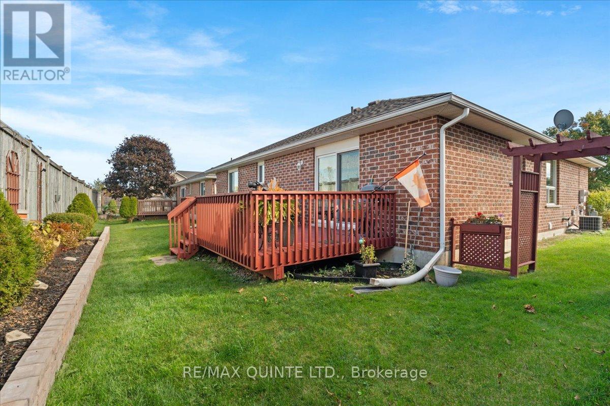 42 Spruce Gardens, Belleville, Ontario  K8N 5Y6 - Photo 39 - X12465837