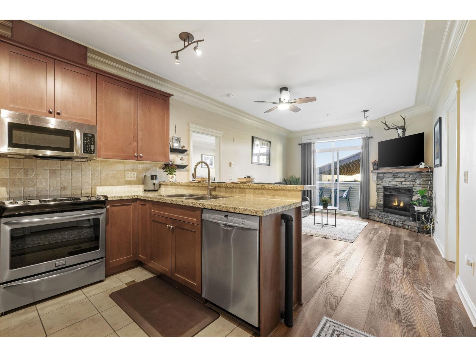 222 32729 Garibaldi Drive, Abbotsford, British Columbia  V2T 0A6 - Photo 3 - R3058910