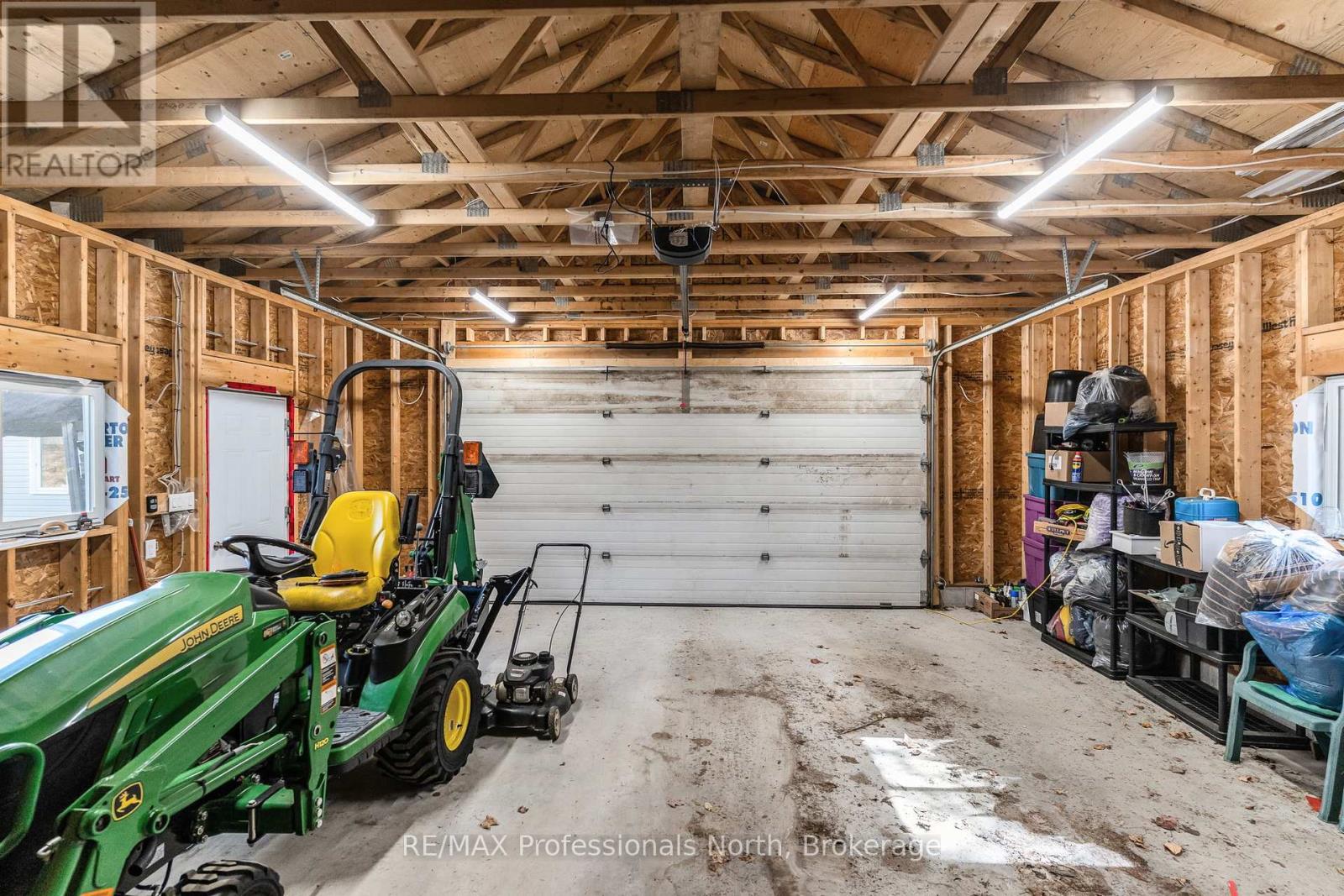 2179 South Lake Road, Minden Hills (Snowdon), Ontario  K0M 2K0 - Photo 33 - X12465807