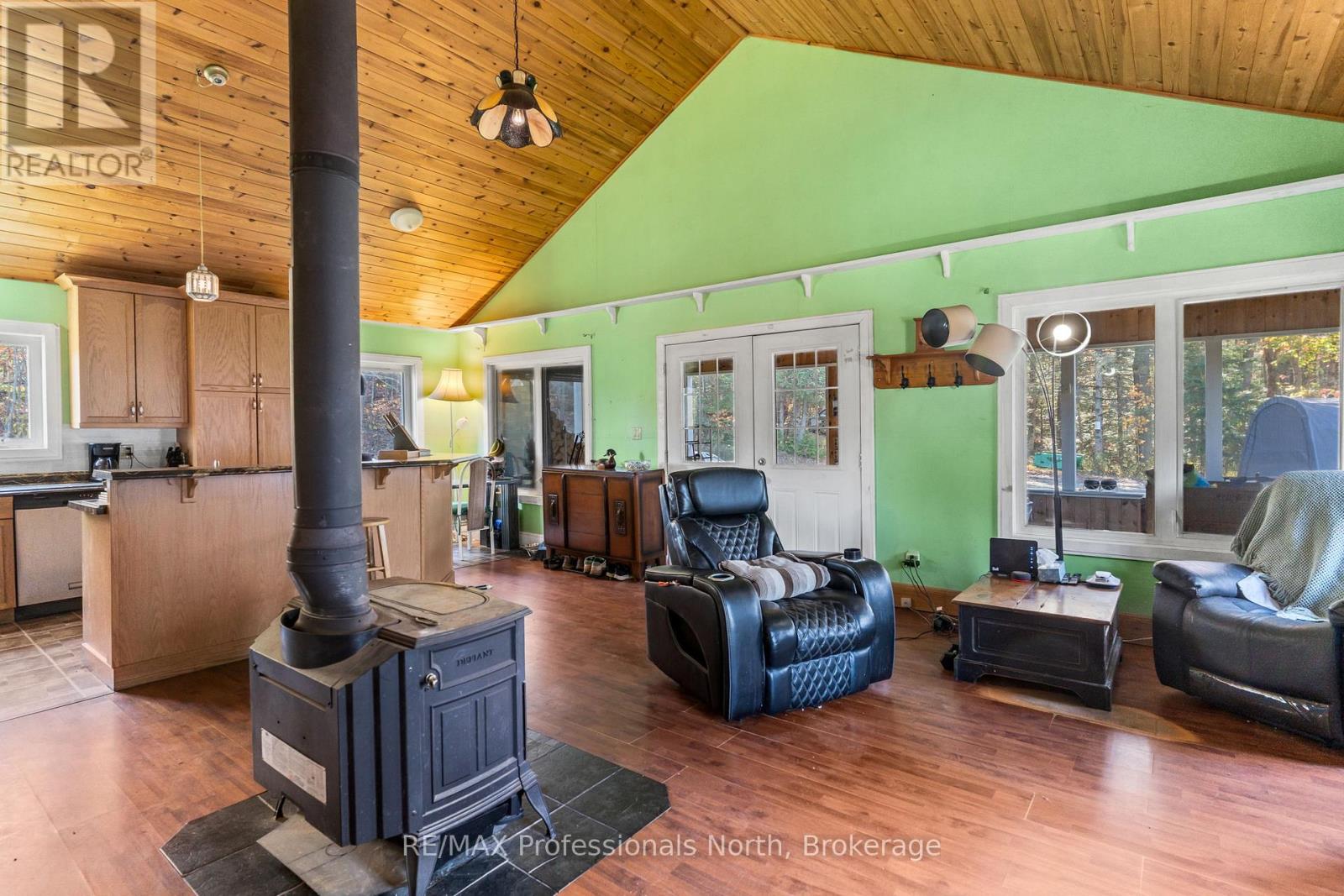2179 South Lake Road, Minden Hills (Snowdon), Ontario  K0M 2K0 - Photo 8 - X12465807