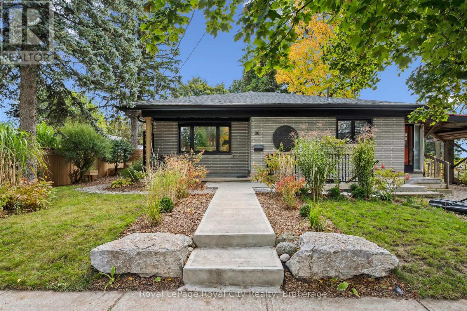 20 Highview Place, Guelph, Ontario  N1H 1M7 - Photo 2 - X12465811