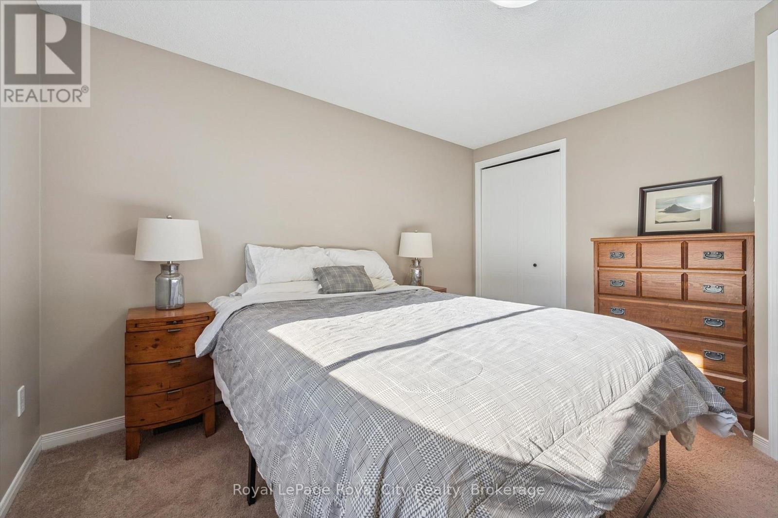 74 Troy Crescent, Guelph (Grange Road), Ontario  N1E 6W8 - Photo 14 - X12465819