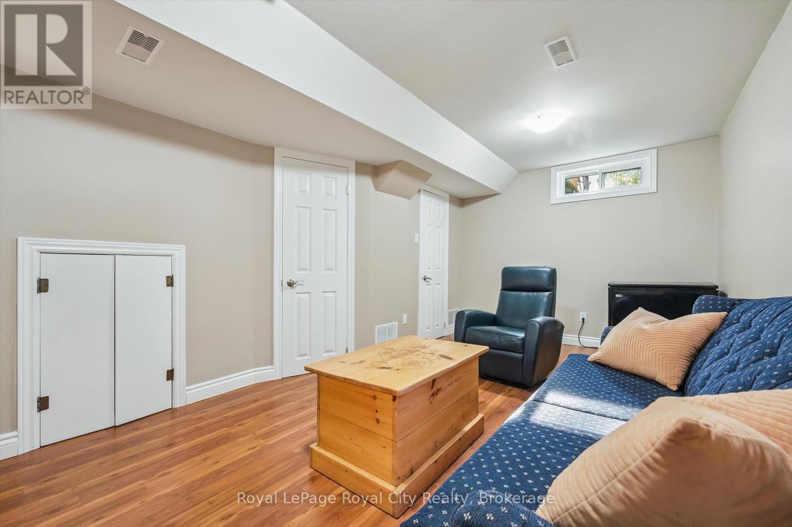 74 Troy Crescent, Guelph (Grange Road), Ontario  N1E 6W8 - Photo 20 - X12465819