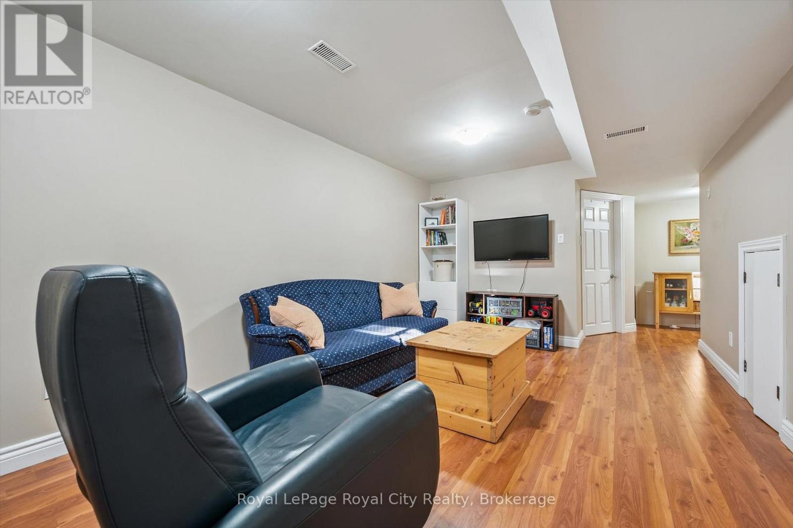 74 Troy Crescent, Guelph (Grange Road), Ontario  N1E 6W8 - Photo 21 - X12465819