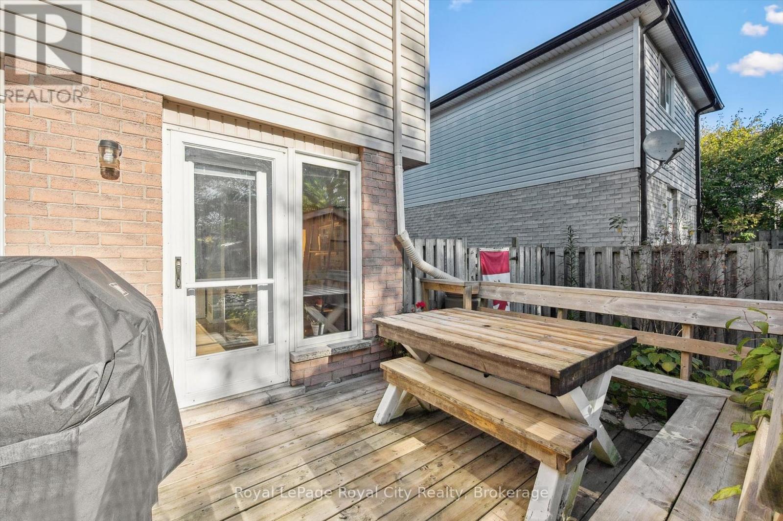 74 Troy Crescent, Guelph (Grange Road), Ontario  N1E 6W8 - Photo 23 - X12465819