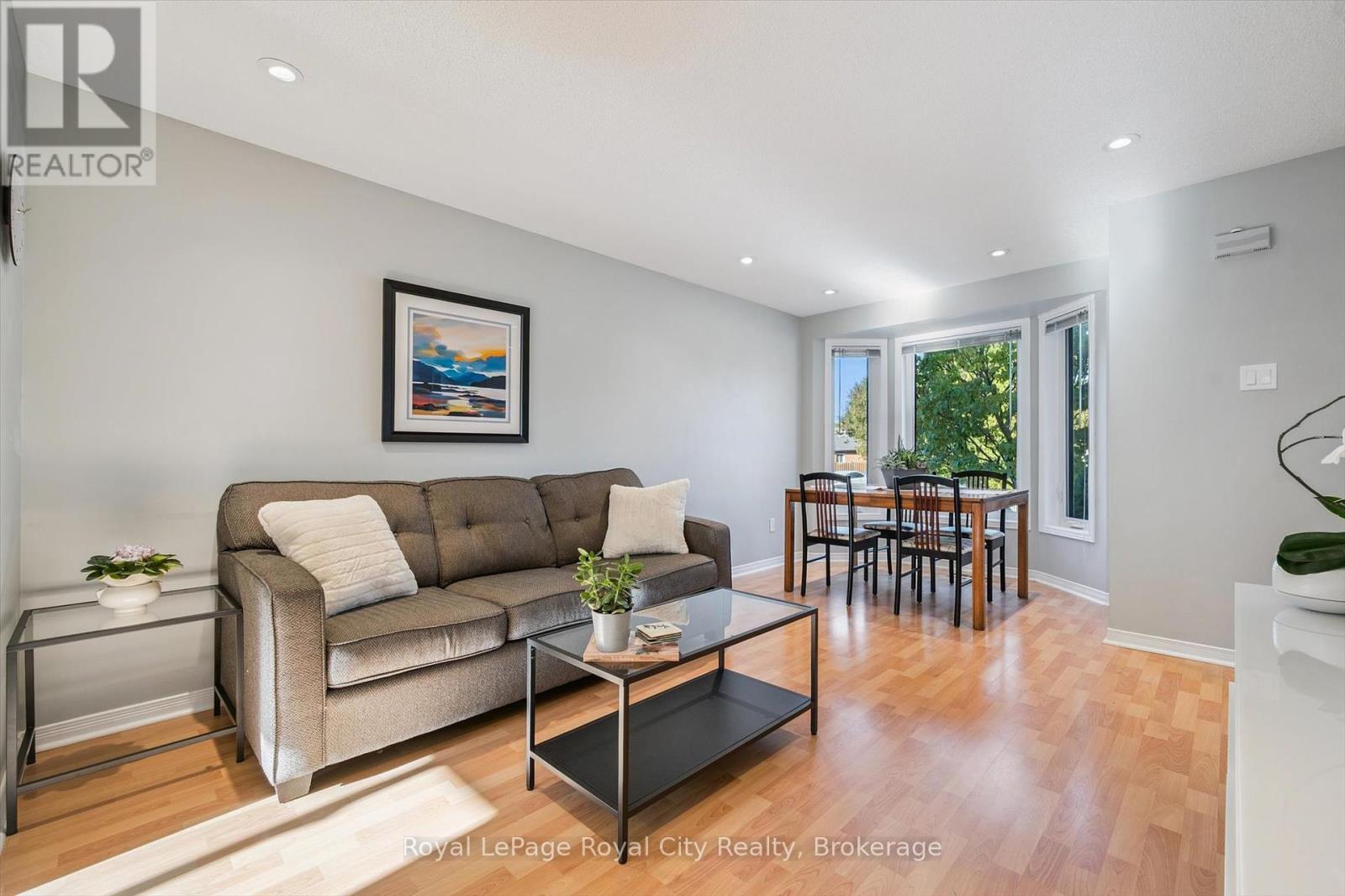 74 Troy Crescent, Guelph (Grange Road), Ontario  N1E 6W8 - Photo 4 - X12465819