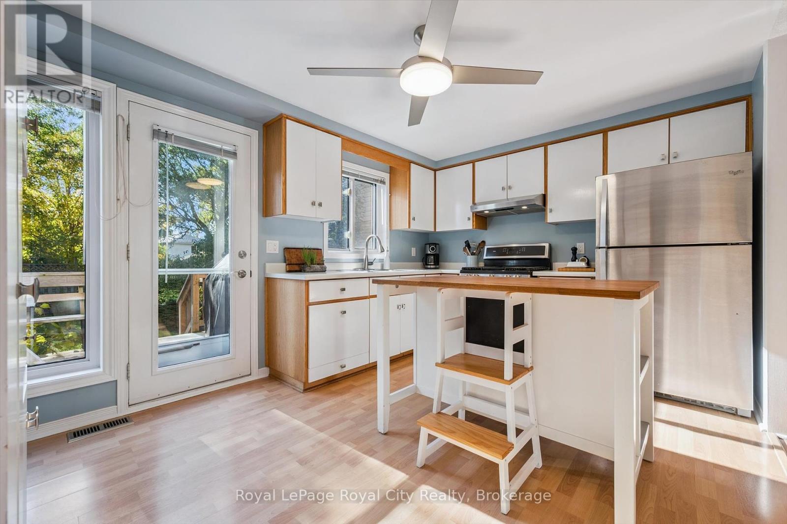 74 Troy Crescent, Guelph (Grange Road), Ontario  N1E 6W8 - Photo 8 - X12465819