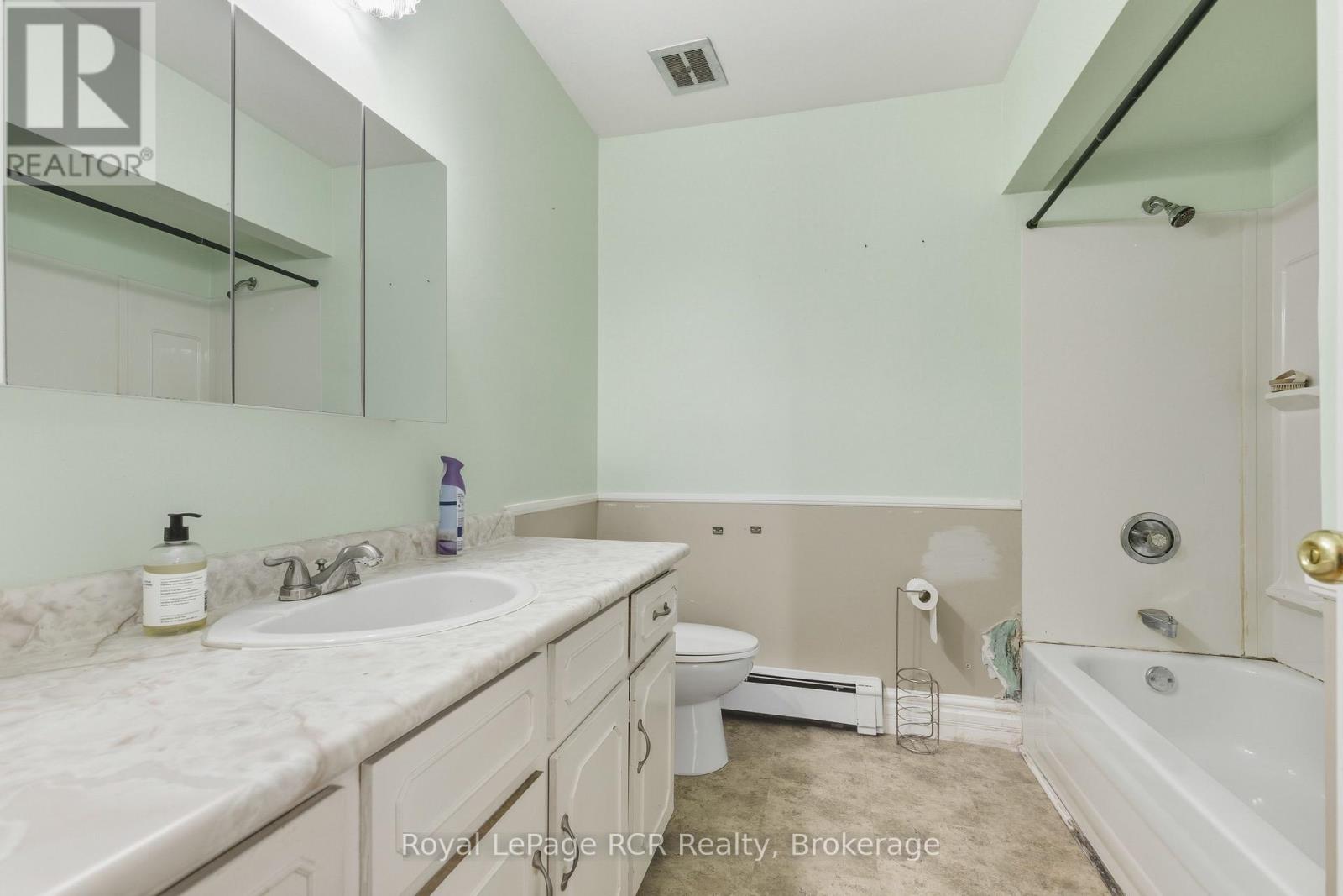 8989 Concession 11, Wellington North, Ontario  N0G 2L0 - Photo 19 - X12465825