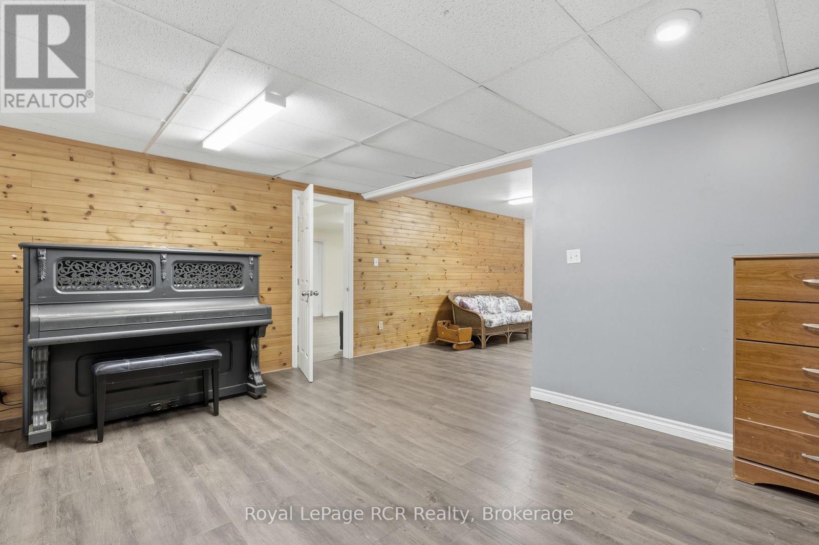 8989 Concession 11, Wellington North, Ontario  N0G 2L0 - Photo 28 - X12465825