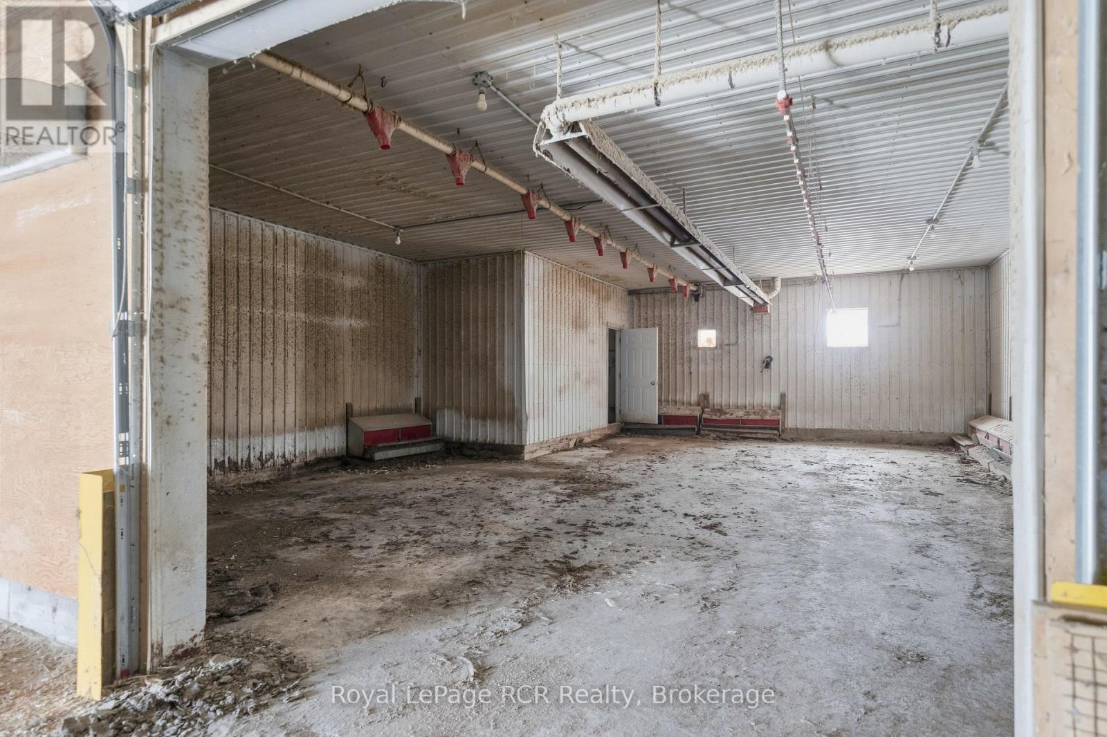 8989 Concession 11, Wellington North, Ontario  N0G 2L0 - Photo 38 - X12465825