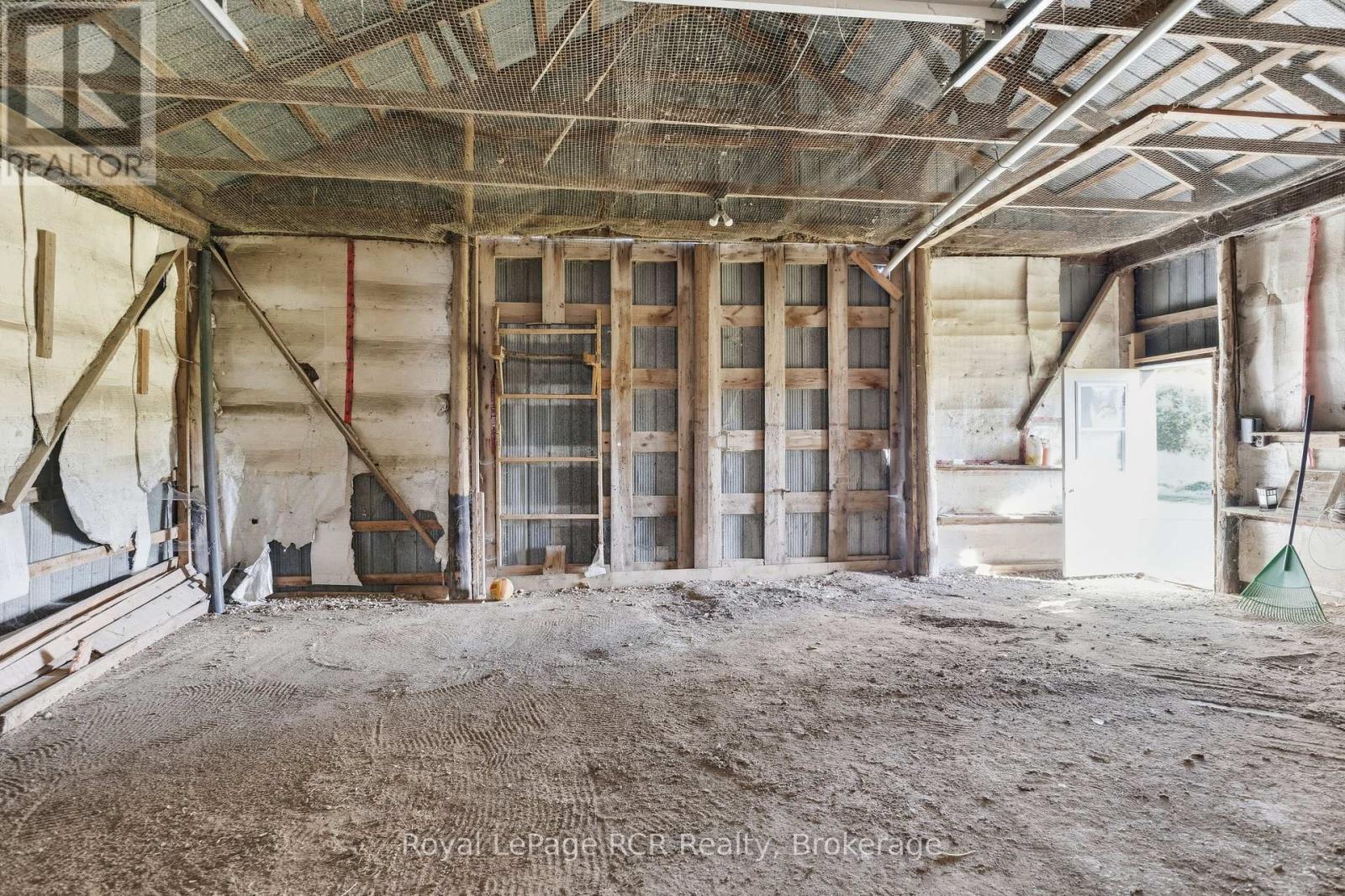 8989 Concession 11, Wellington North, Ontario  N0G 2L0 - Photo 39 - X12465825