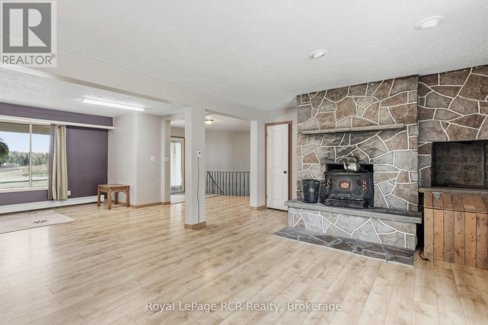 8989 Concession 11, Wellington North, Ontario  N0G 2L0 - Photo 9 - X12465825