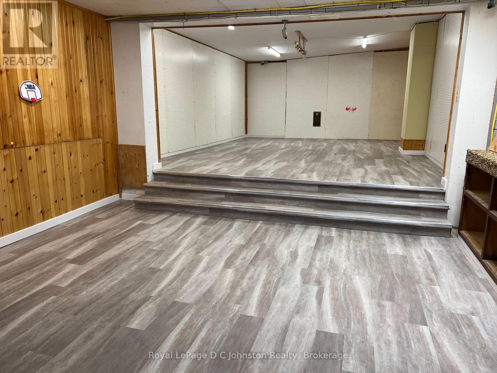3643 Hwy 21, Kincardine, Ontario  N0G 2T0 - Photo 16 - X12465830