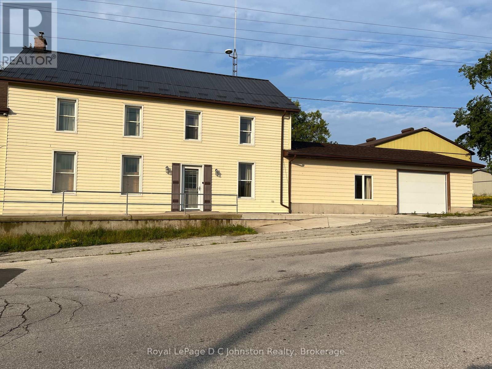 3643 Hwy 21, Kincardine, Ontario  N0G 2T0 - Photo 4 - X12465830