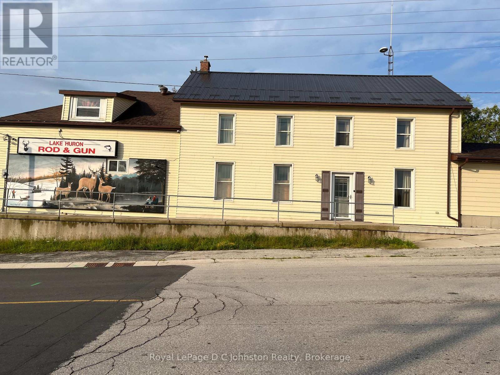 3643 Hwy 21, Kincardine, Ontario  N0G 2T0 - Photo 5 - X12465830