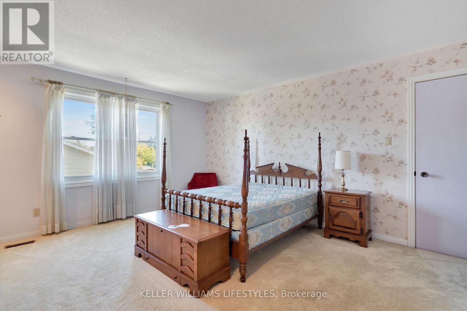 138 Gardenvale Crescent, London South, Ontario  N6J 4B9 - Photo 14 - X12465802