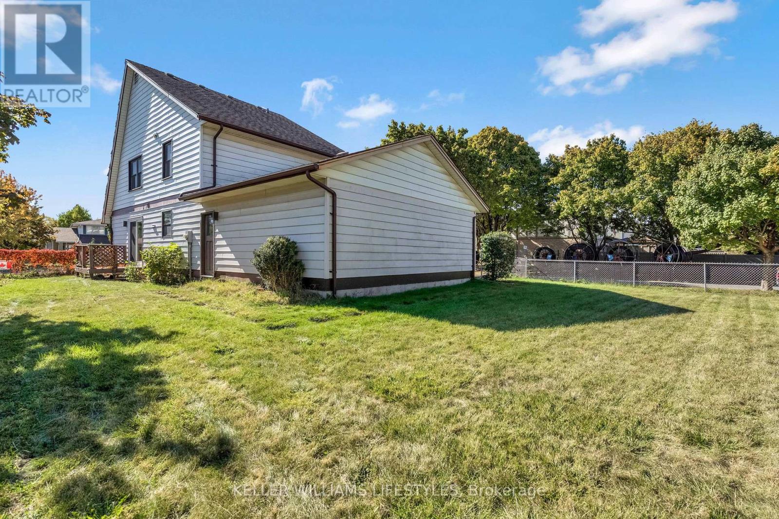 138 Gardenvale Crescent, London South, Ontario  N6J 4B9 - Photo 24 - X12465802