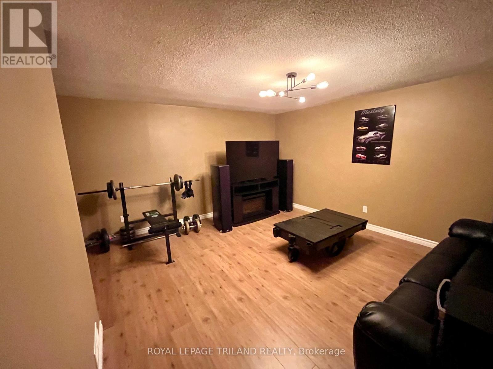 9 - 577 Third Street, London East, Ontario  N5V 4B8 - Photo 30 - X12465843