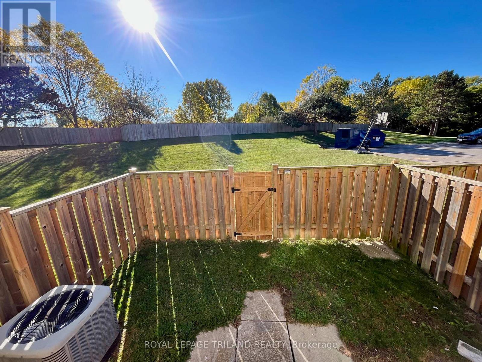 9 - 577 Third Street, London East, Ontario  N5V 4B8 - Photo 32 - X12465843