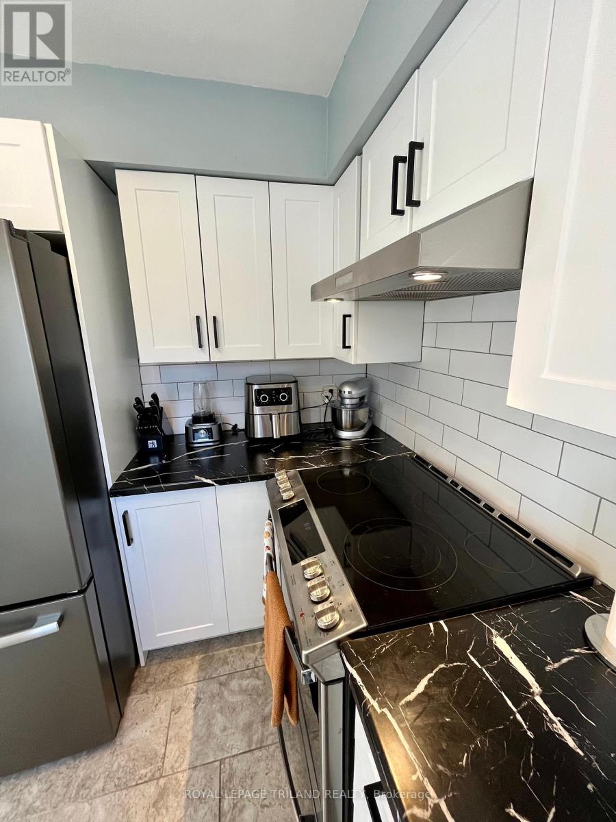 9 - 577 Third Street, London East, Ontario  N5V 4B8 - Photo 6 - X12465843