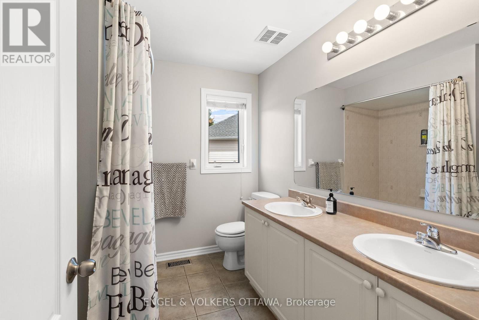 98 Anfield Crescent E, Ottawa, Ontario  K2G 7B7 - Photo 28 - X12465846