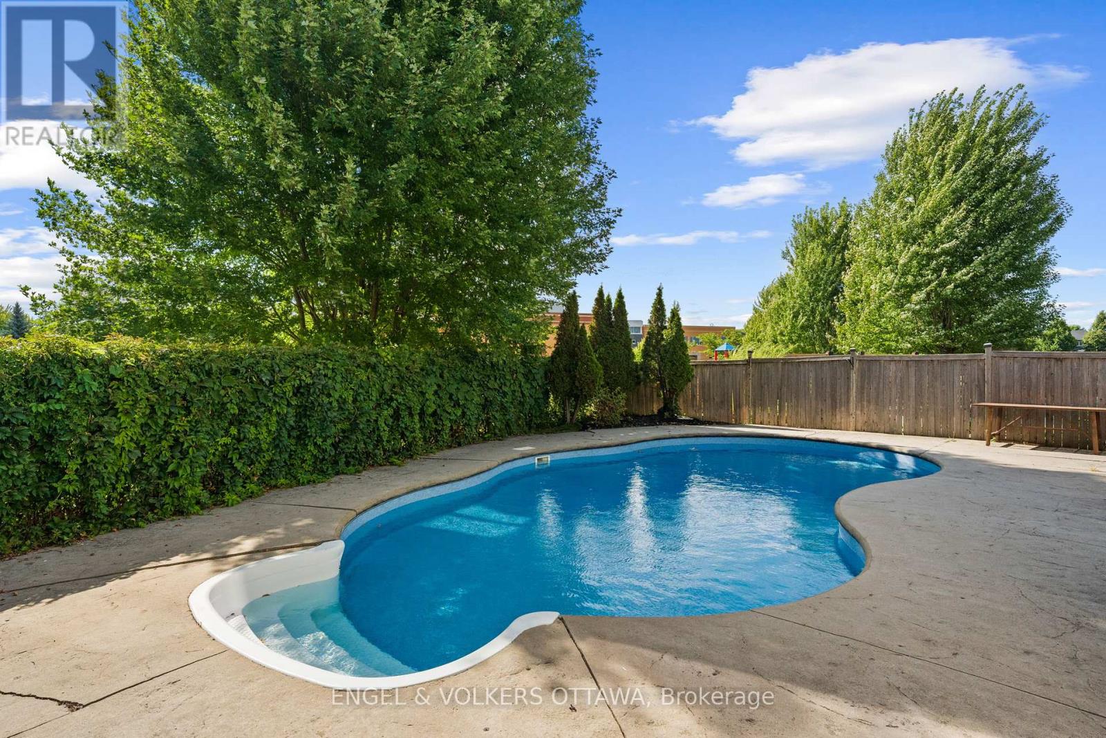 98 Anfield Crescent E, Ottawa, Ontario  K2G 7B7 - Photo 39 - X12465846
