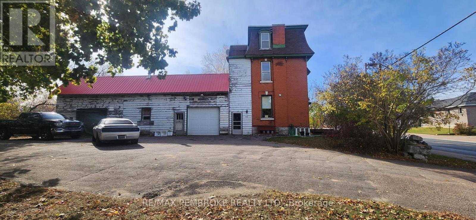 77 Main Street, Whitewater Region, Ontario  K0J 1K0 - Photo 4 - X12465826