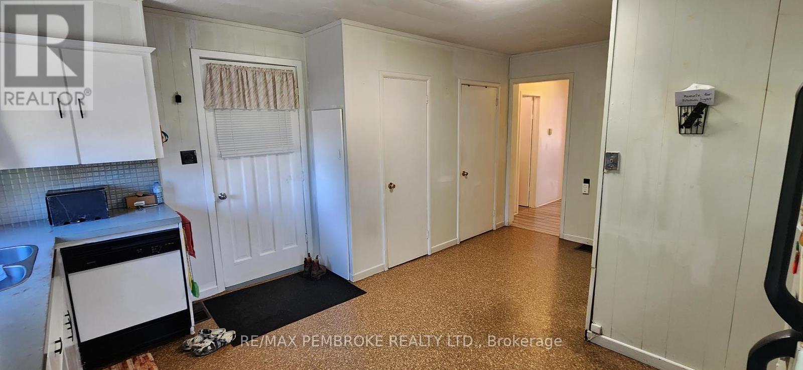 77 Main Street, Whitewater Region, Ontario  K0J 1K0 - Photo 6 - X12465826