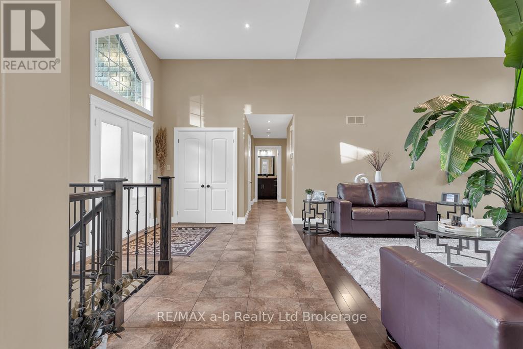 9442 Richmond Road, Bayham, Ontario  N5H 2R1 - Photo 7 - X12465788