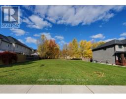 92 GOWLAND DRIVE, Hamilton, Ontario