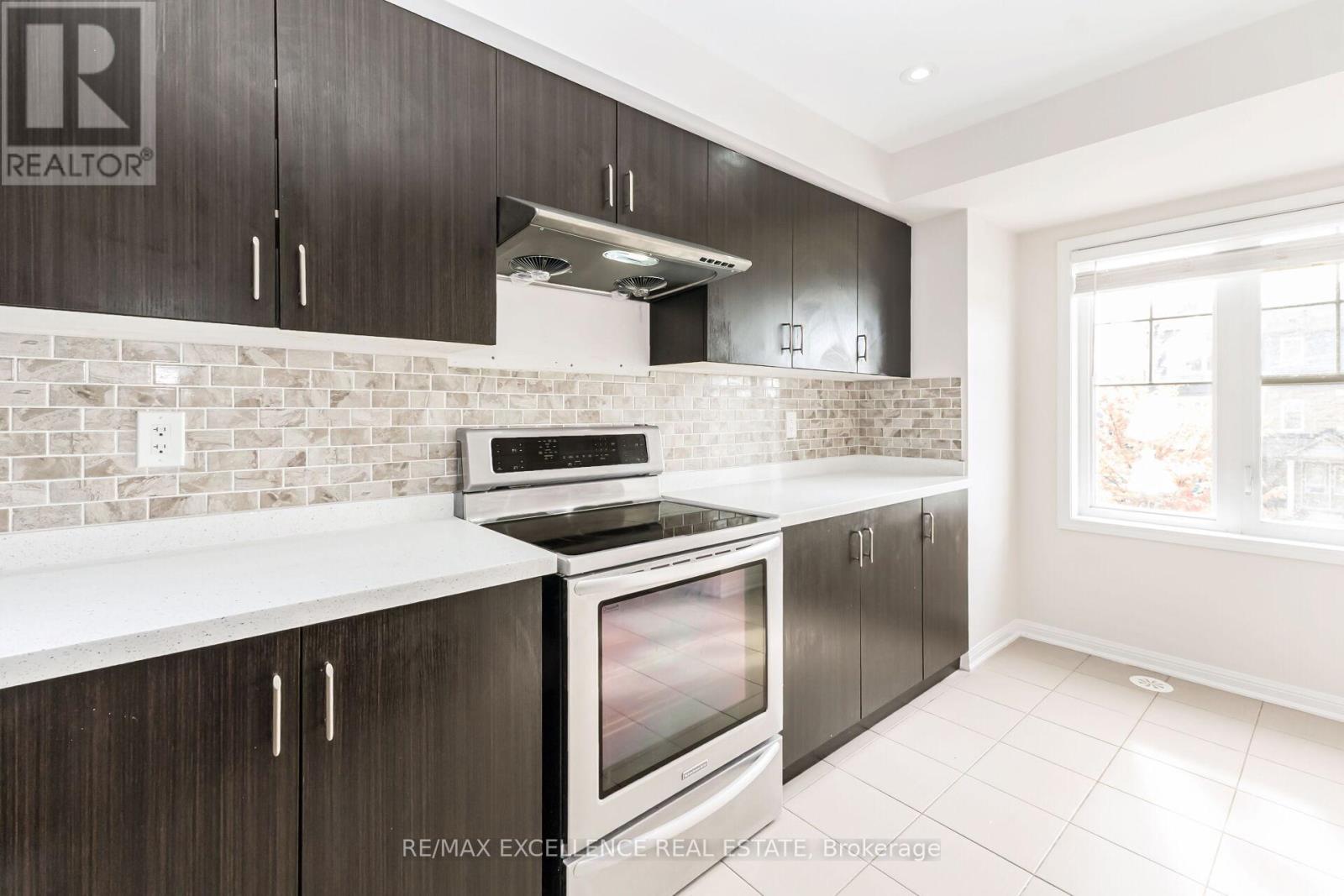 127 Bleasdale Avenue, Brampton, Ontario  L7A 0V8 - Photo 16 - W12464466