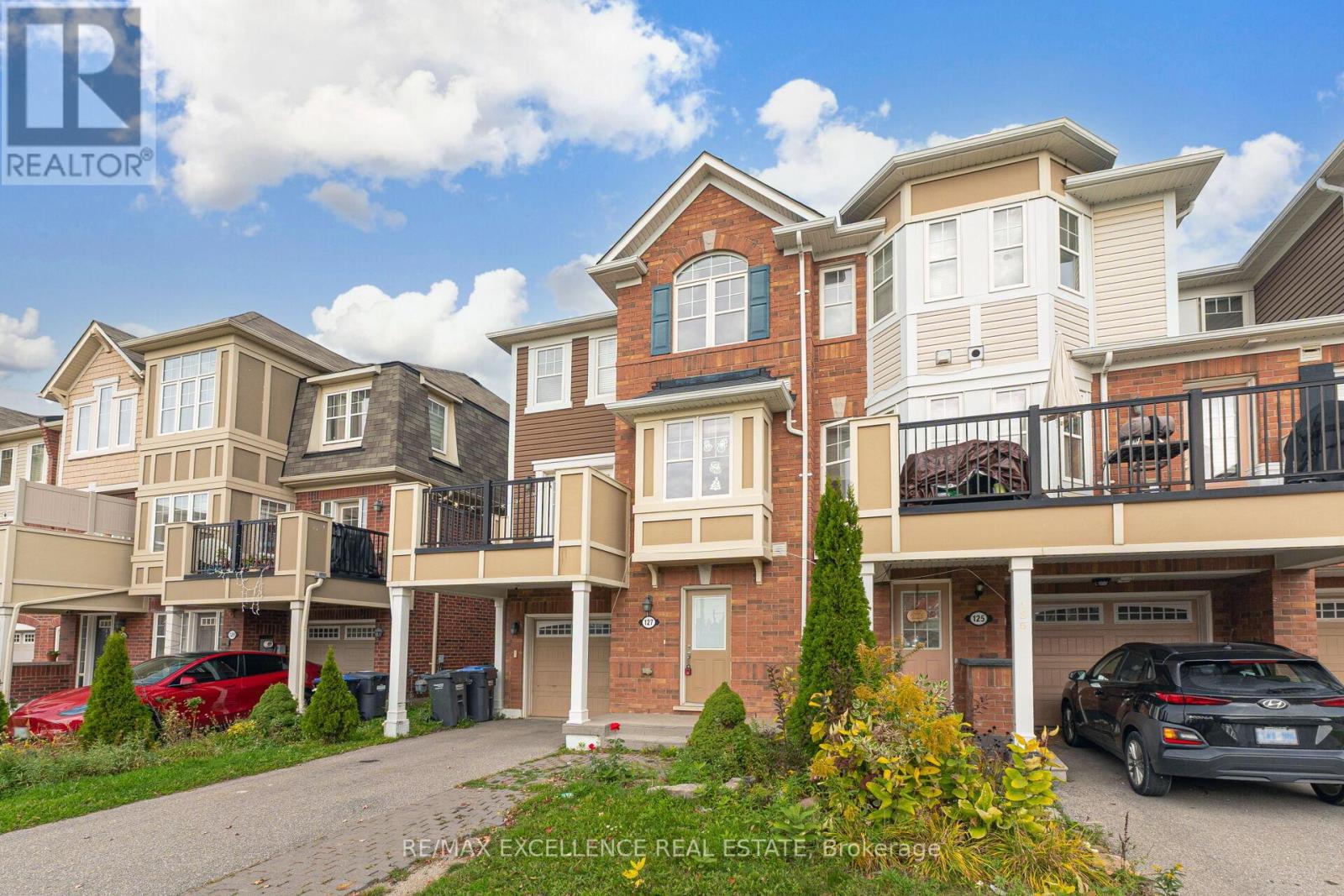 127 Bleasdale Avenue, Brampton, Ontario  L7A 0V8 - Photo 2 - W12464466