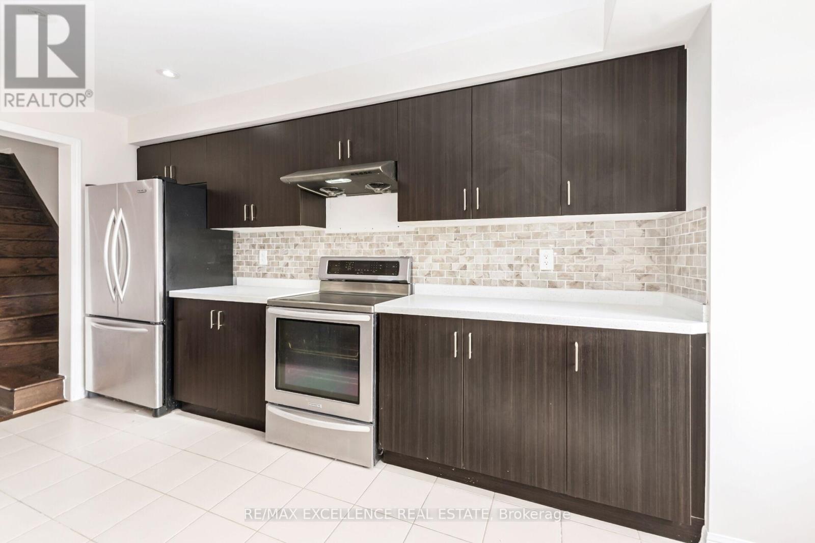 127 Bleasdale Avenue, Brampton, Ontario  L7A 0V8 - Photo 15 - W12464466