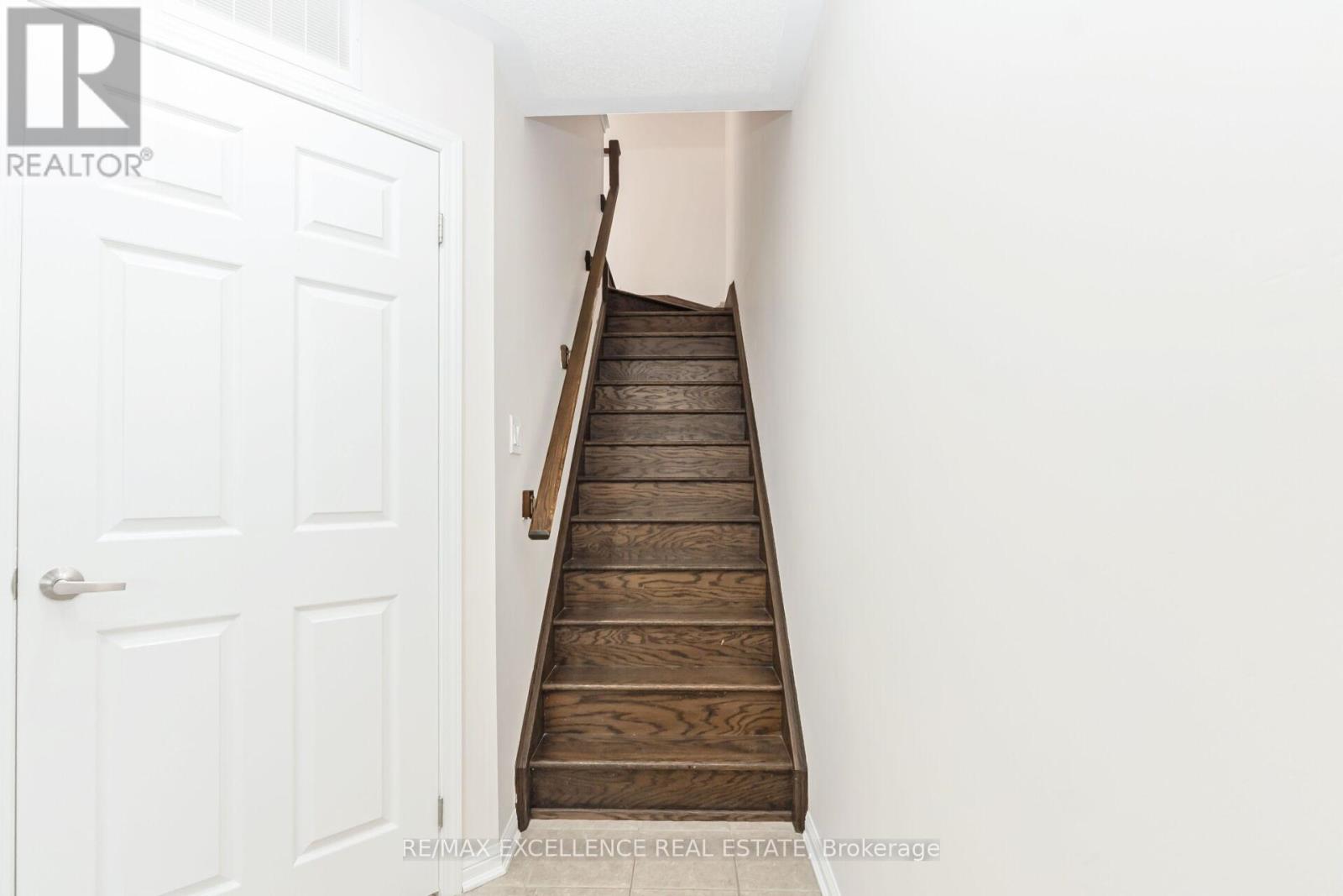 127 Bleasdale Avenue, Brampton, Ontario  L7A 0V8 - Photo 9 - W12464466
