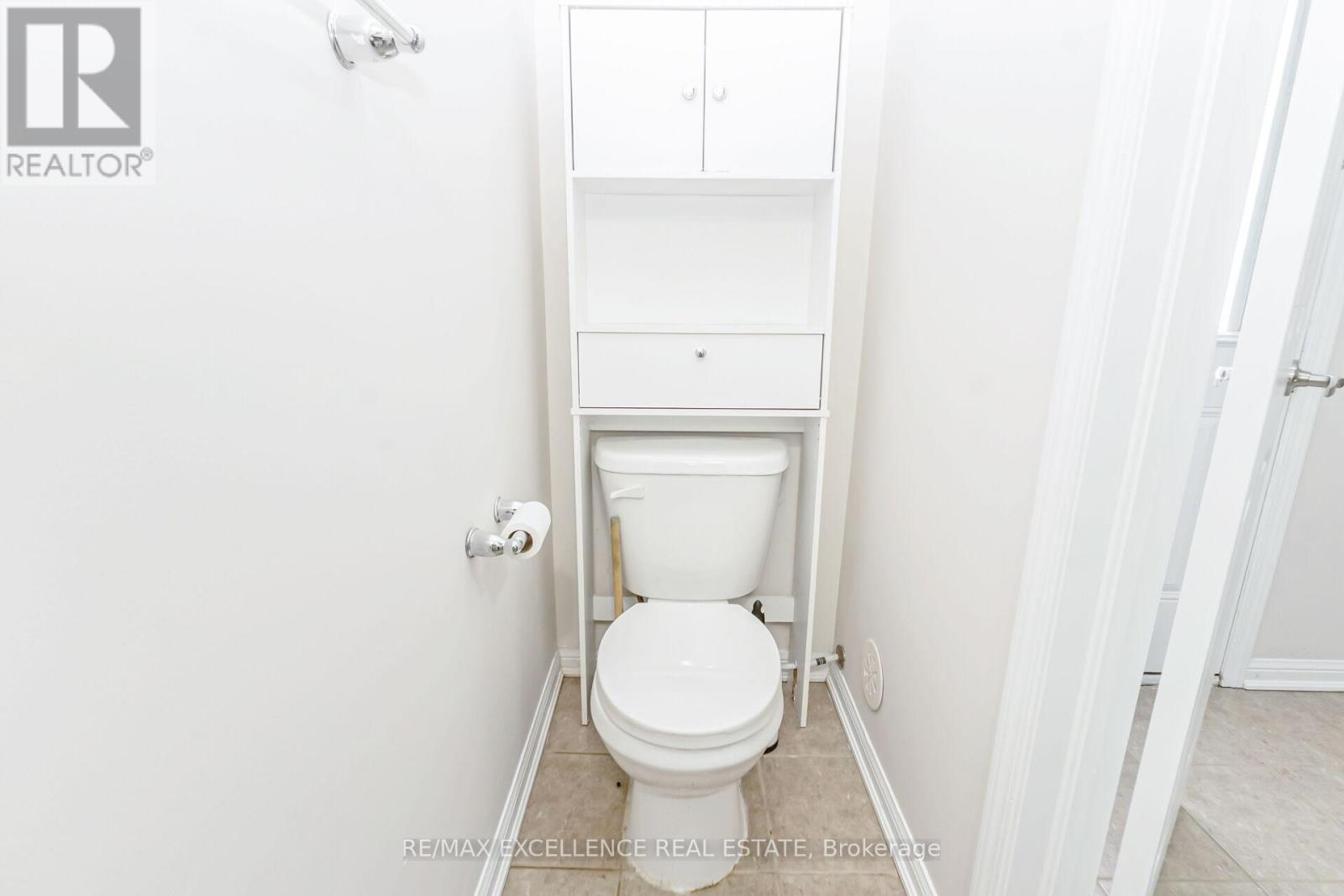 127 Bleasdale Avenue, Brampton, Ontario  L7A 0V8 - Photo 8 - W12464466