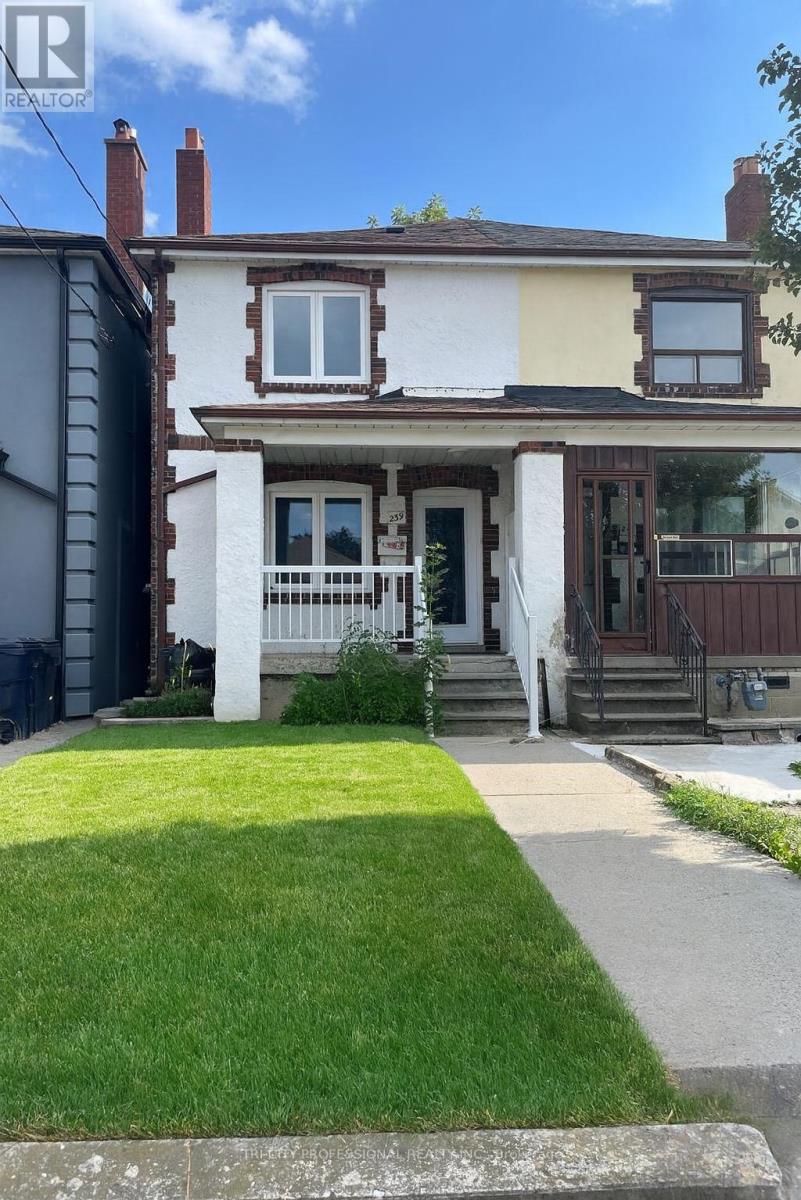 239 DUNRAVEN DRIVE, Toronto, Ontario