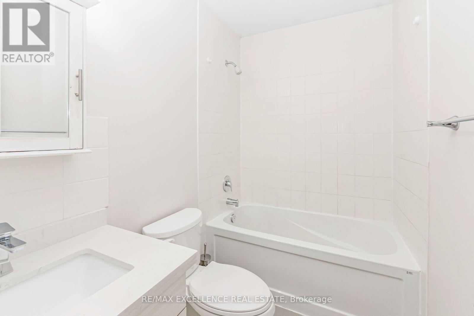 127 Bleasdale Avenue, Brampton, Ontario  L7A 0V8 - Photo 29 - W12464466