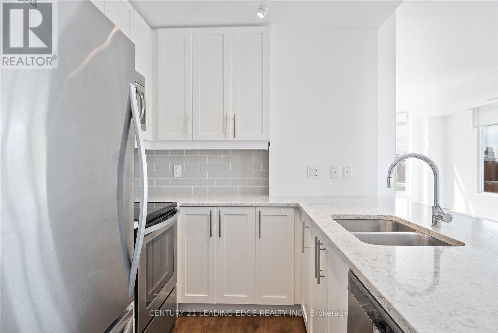 1004 - 68 Merton Street, Toronto, Ontario  M4S 0A7 - Photo 6 - C12465598