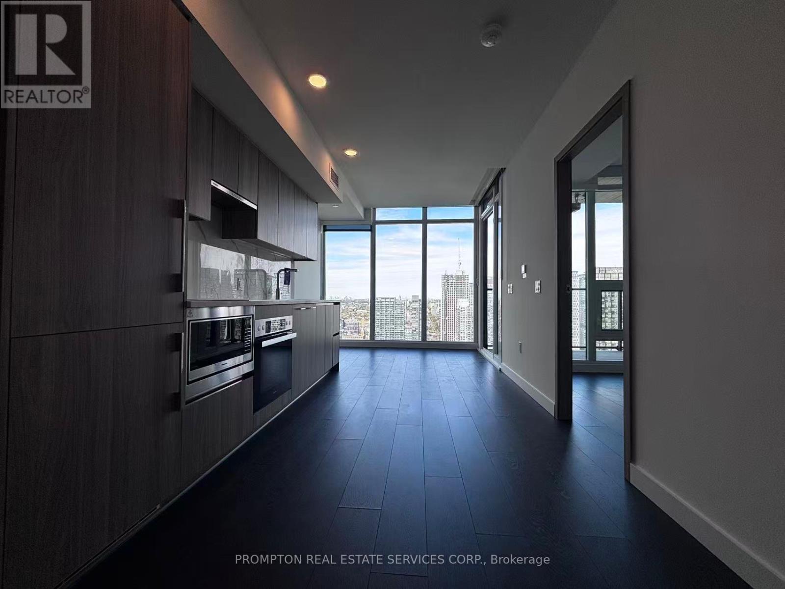 4602 - 1 Concord Cityplace Way, Toronto, Ontario  M5V 0X4 - Photo 3 - C12465608
