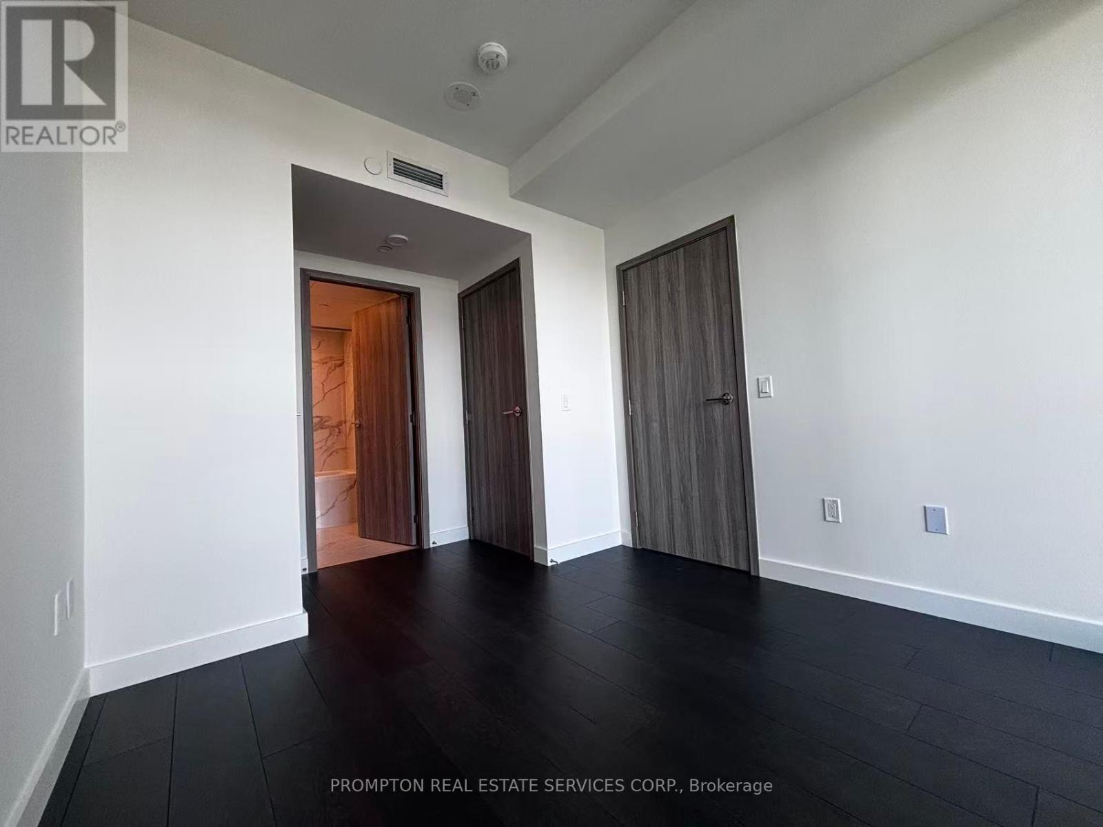 4602 - 1 Concord Cityplace Way, Toronto, Ontario  M5V 0X4 - Photo 6 - C12465608