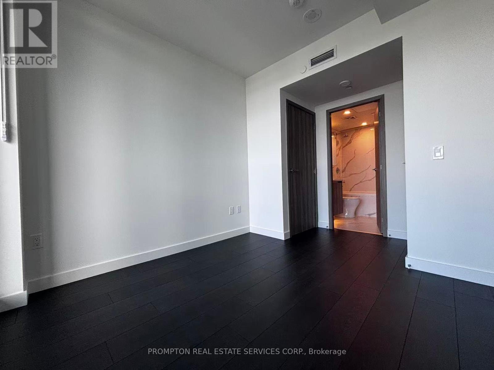 4602 - 1 Concord Cityplace Way, Toronto, Ontario  M5V 0X4 - Photo 7 - C12465608
