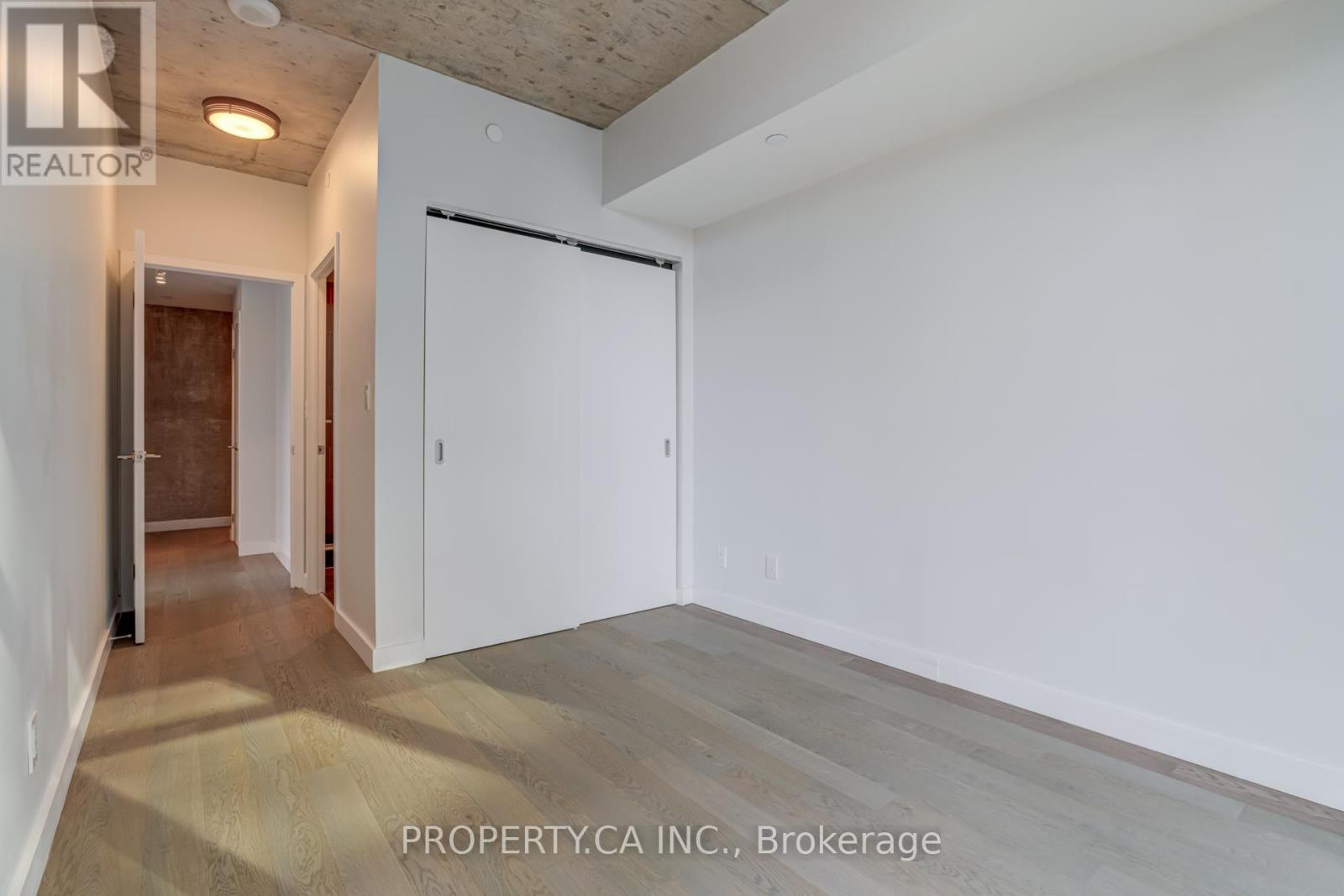 1202 - 111 Bathurst Street, Toronto, Ontario  M5V 0M9 - Photo 11 - C12465634