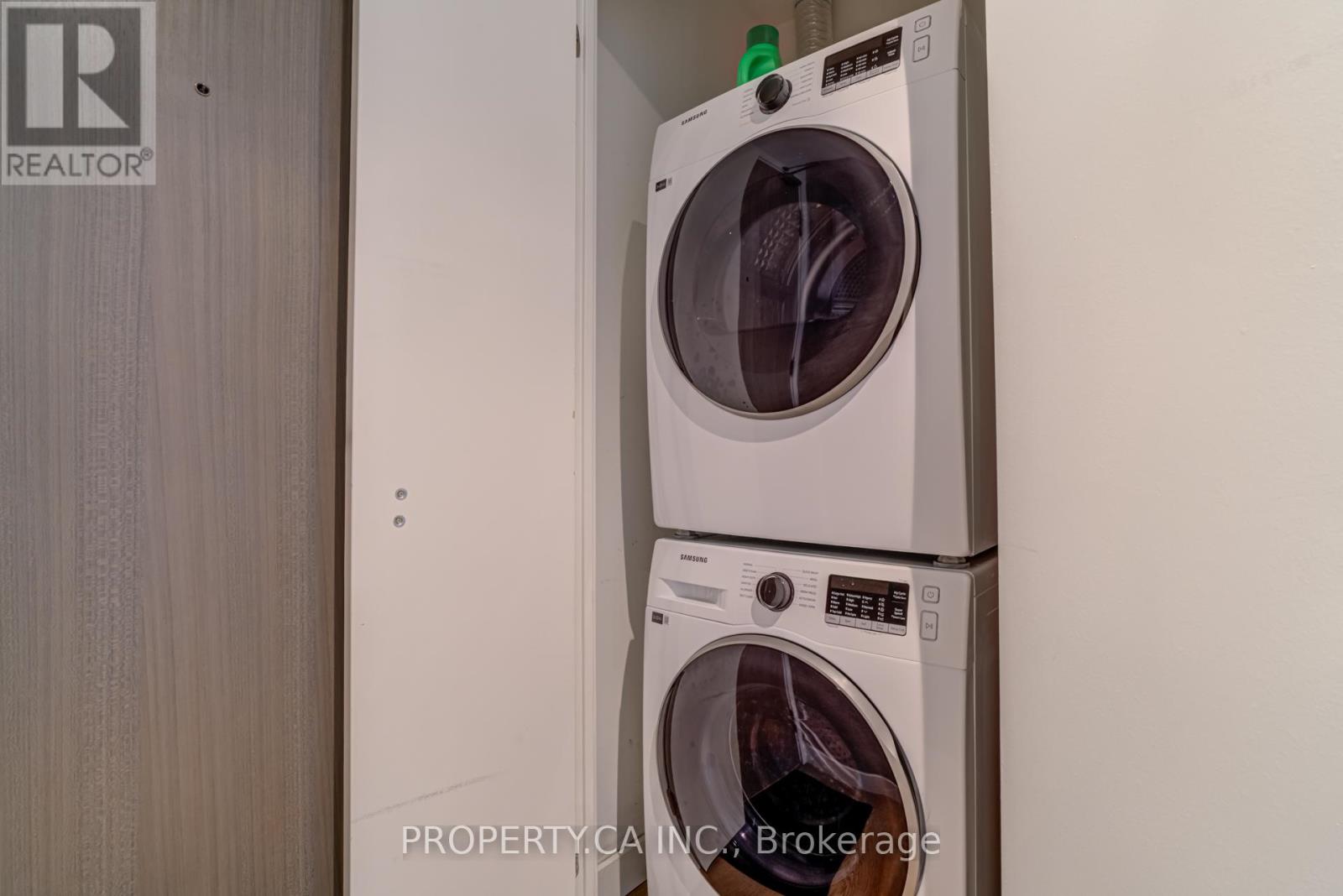 1202 - 111 Bathurst Street, Toronto, Ontario  M5V 0M9 - Photo 17 - C12465634