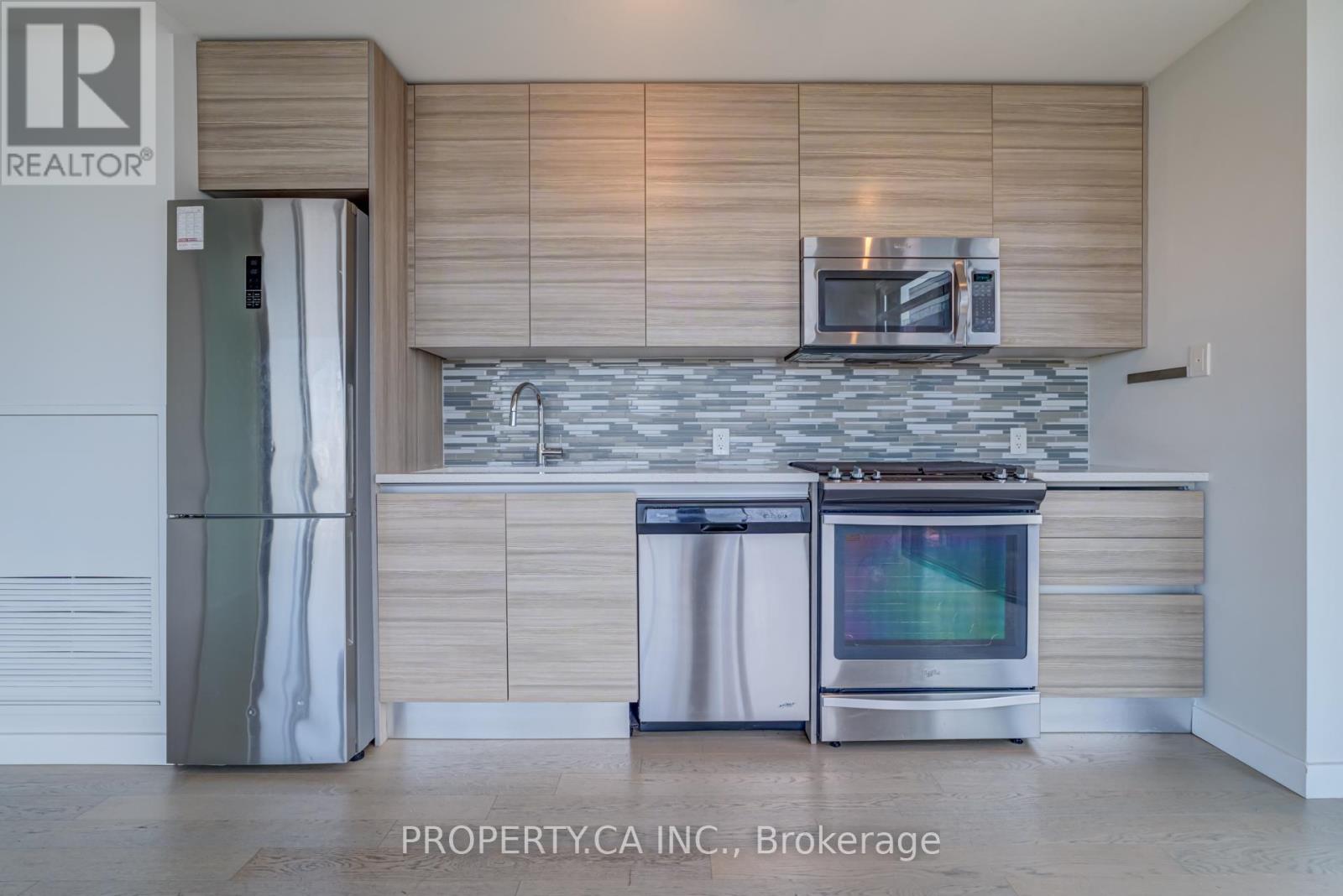 1202 - 111 Bathurst Street, Toronto, Ontario  M5V 0M9 - Photo 7 - C12465634