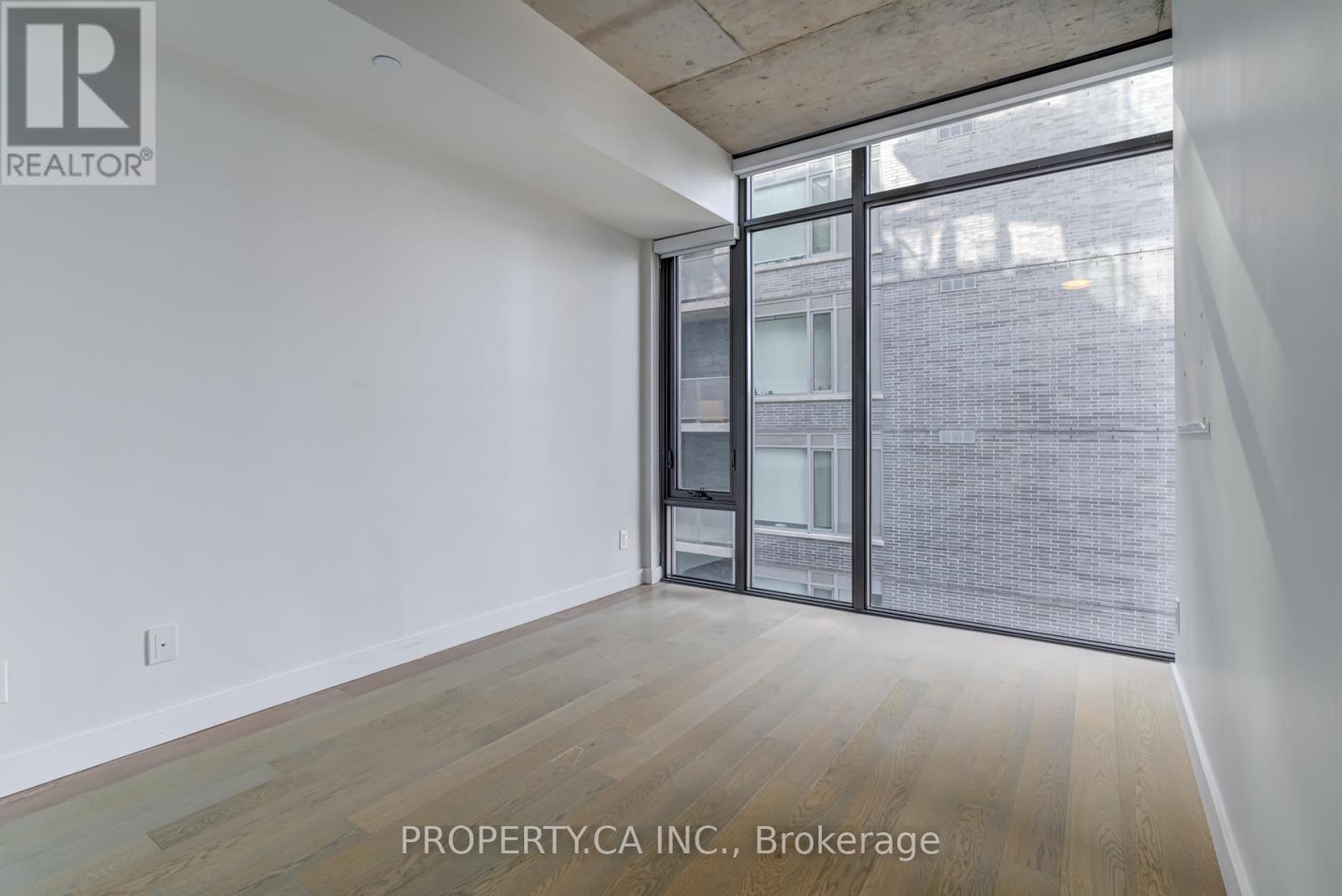 1202 - 111 Bathurst Street, Toronto, Ontario  M5V 0M9 - Photo 9 - C12465634