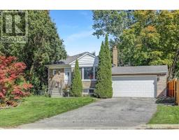 17 GWENDOLEN CRESCENT, Toronto, Ontario