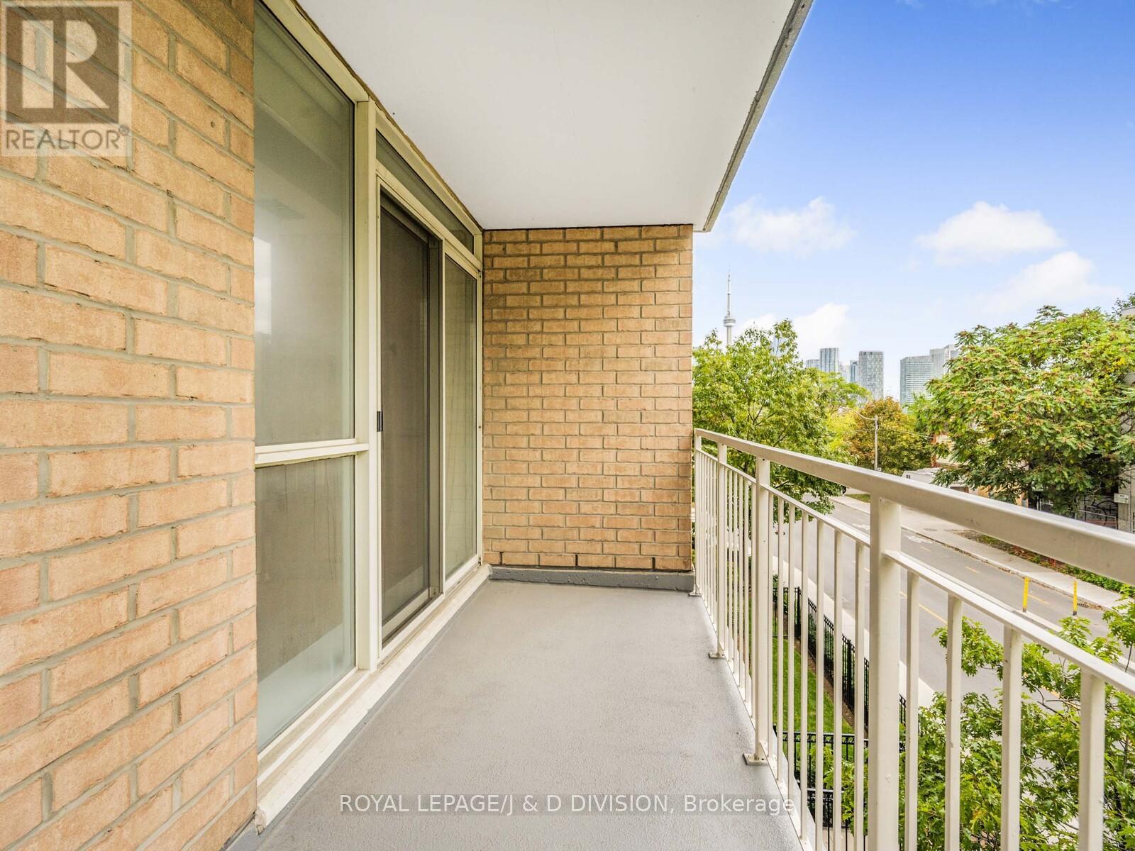 305 - 18 Stafford Street, Toronto, Ontario  M5V 3W4 - Photo 16 - C12465670