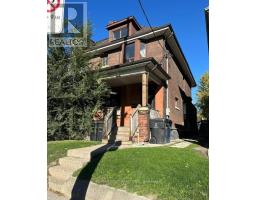 LOWER - 563 OSSINGTON AVENUE, Toronto, Ontario
