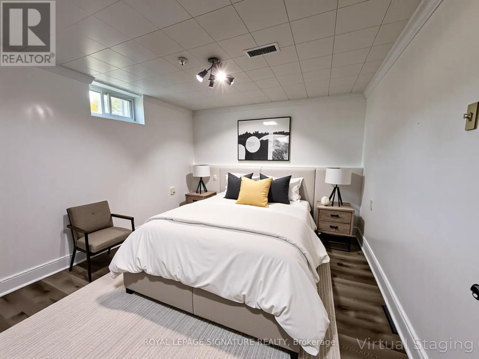 21 Prestbury Street, Toronto, Ontario  M4A 2H9 - Photo 12 - C12465755
