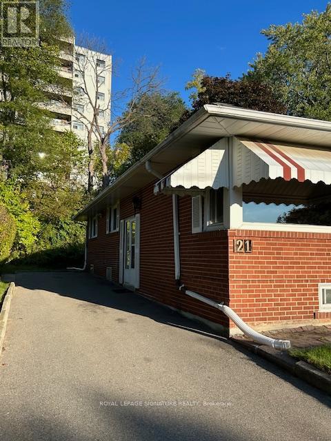21 Prestbury Street, Toronto, Ontario  M4A 2H9 - Photo 3 - C12465755